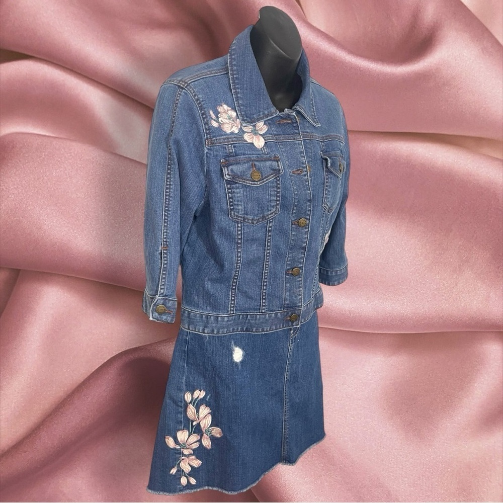 Ann Taylor LOFT Denim Set Embroidered Floral Bird Jacket Sz Med and Skirt Sz 10
